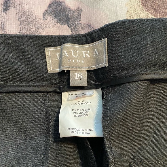 Dress pants - Picture 2 of 2